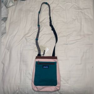 Kavu Keepalong Cross Body Bag